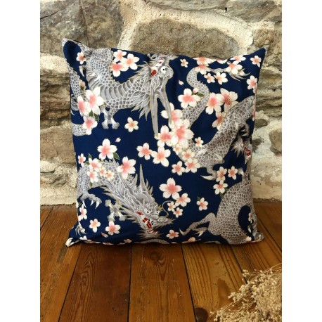 Coussin - Dragon et fleurs sakura