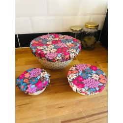 Charlotte recouvre en coton enduit fleurs vintage rose