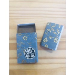Boite à voeux Daruma - Feuilles bleues et jaunes