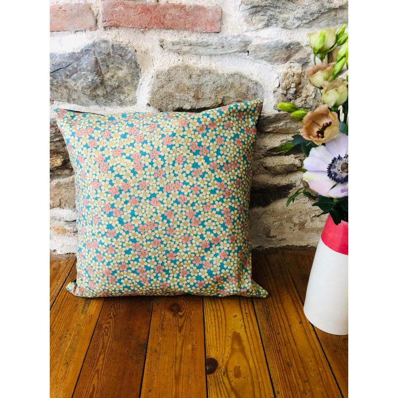 Coussin en tissu japonais  - fleurs de sakura cerisier
